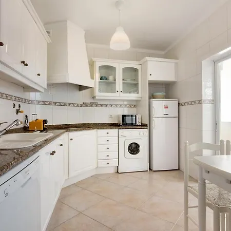 Cantinho Da Sara Апартаменти *