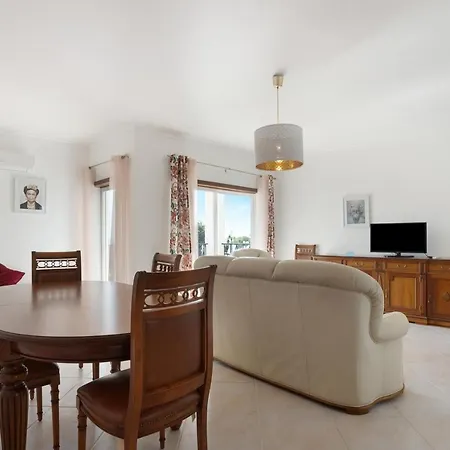 Διαμέρισμα Cantinho Da Sara